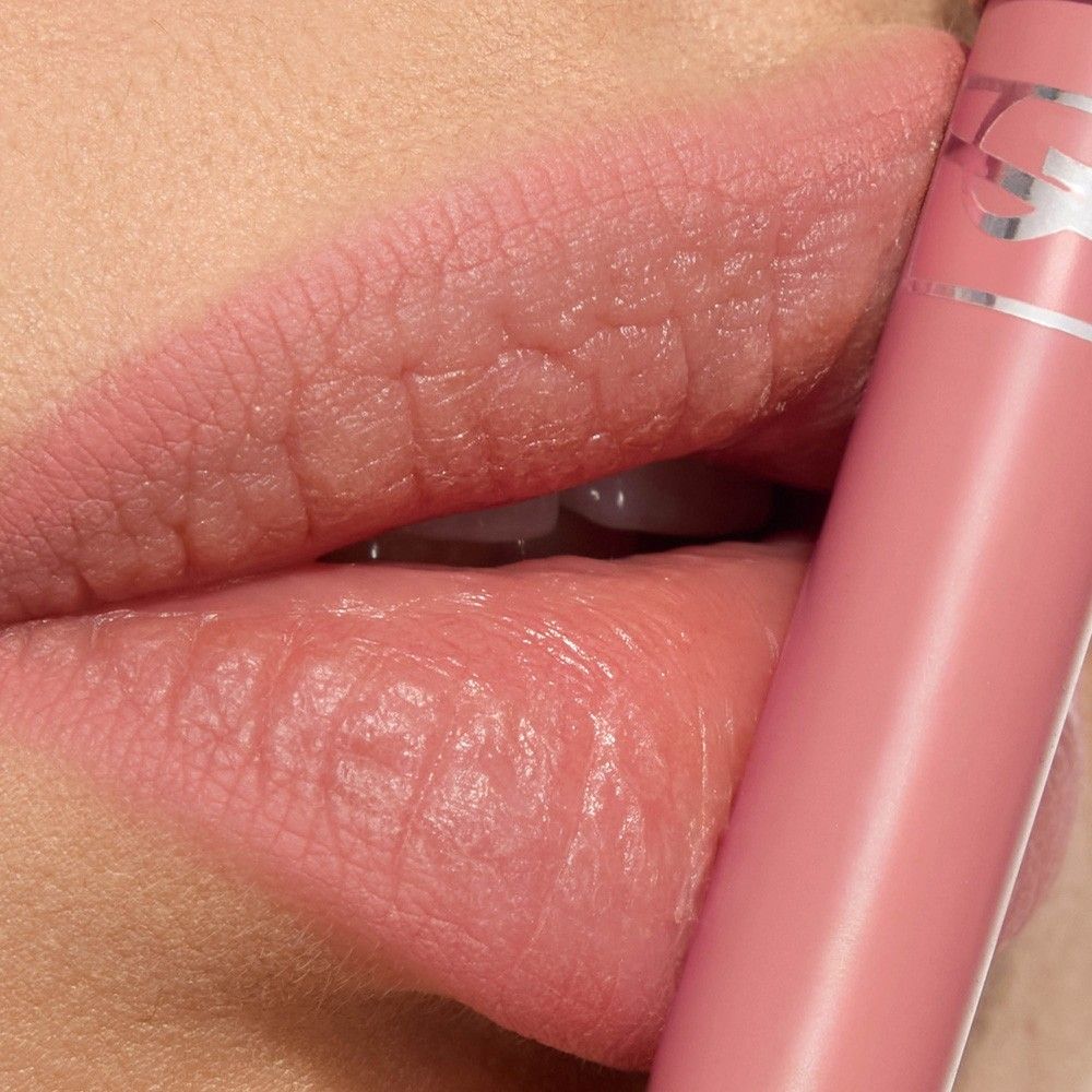 YSL LOVENUDE KISS SHAPER (DELINEADOR DE LABIOS)